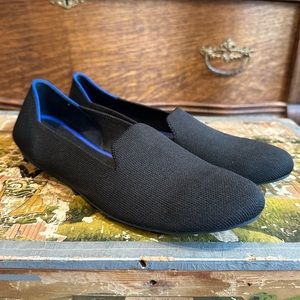 Like-new Rothy’s loafers in black